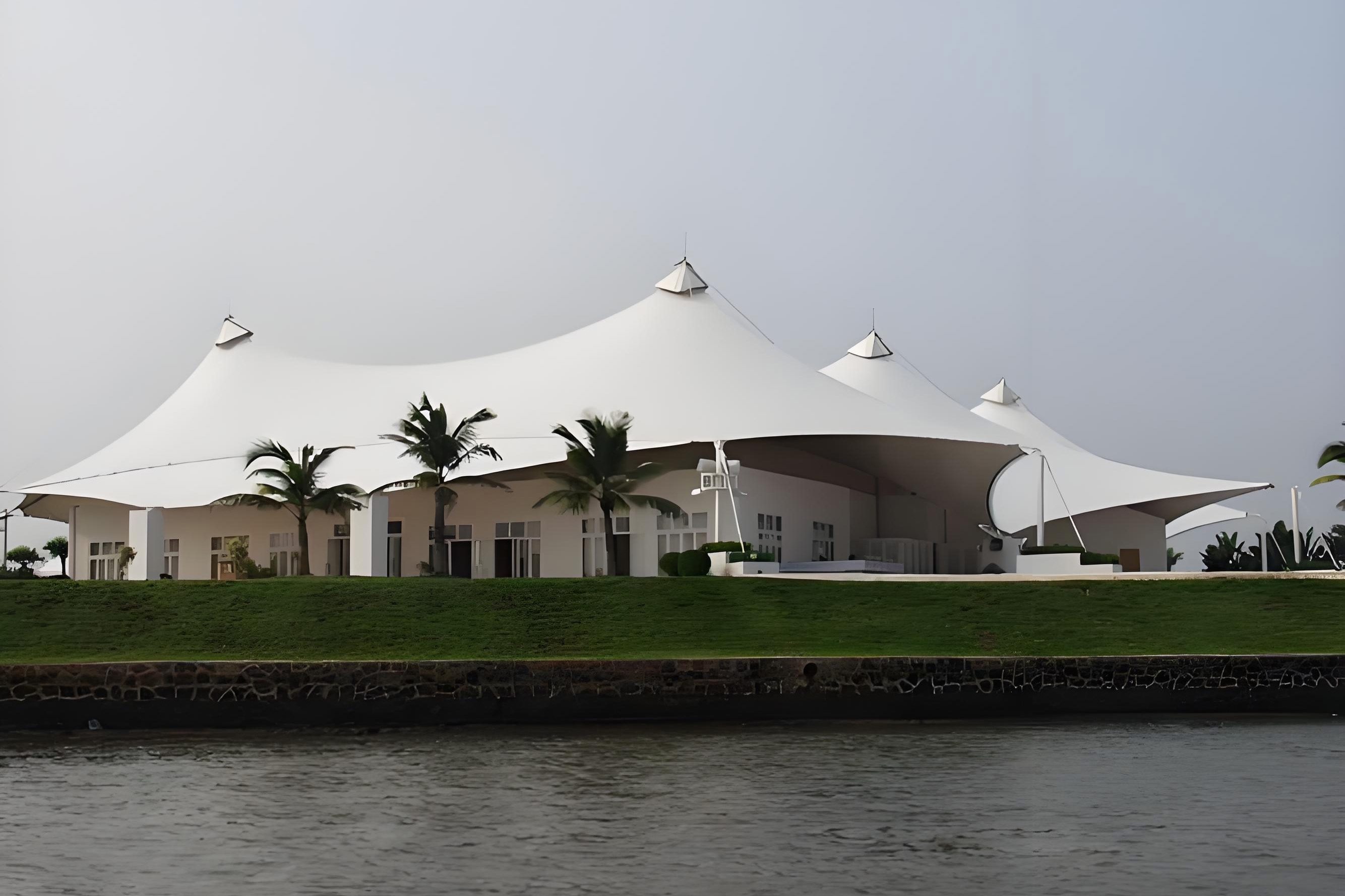 岳西县毛尖山乡集镇建成区综合文化广场-篮球场、网球场膜结构(图1)